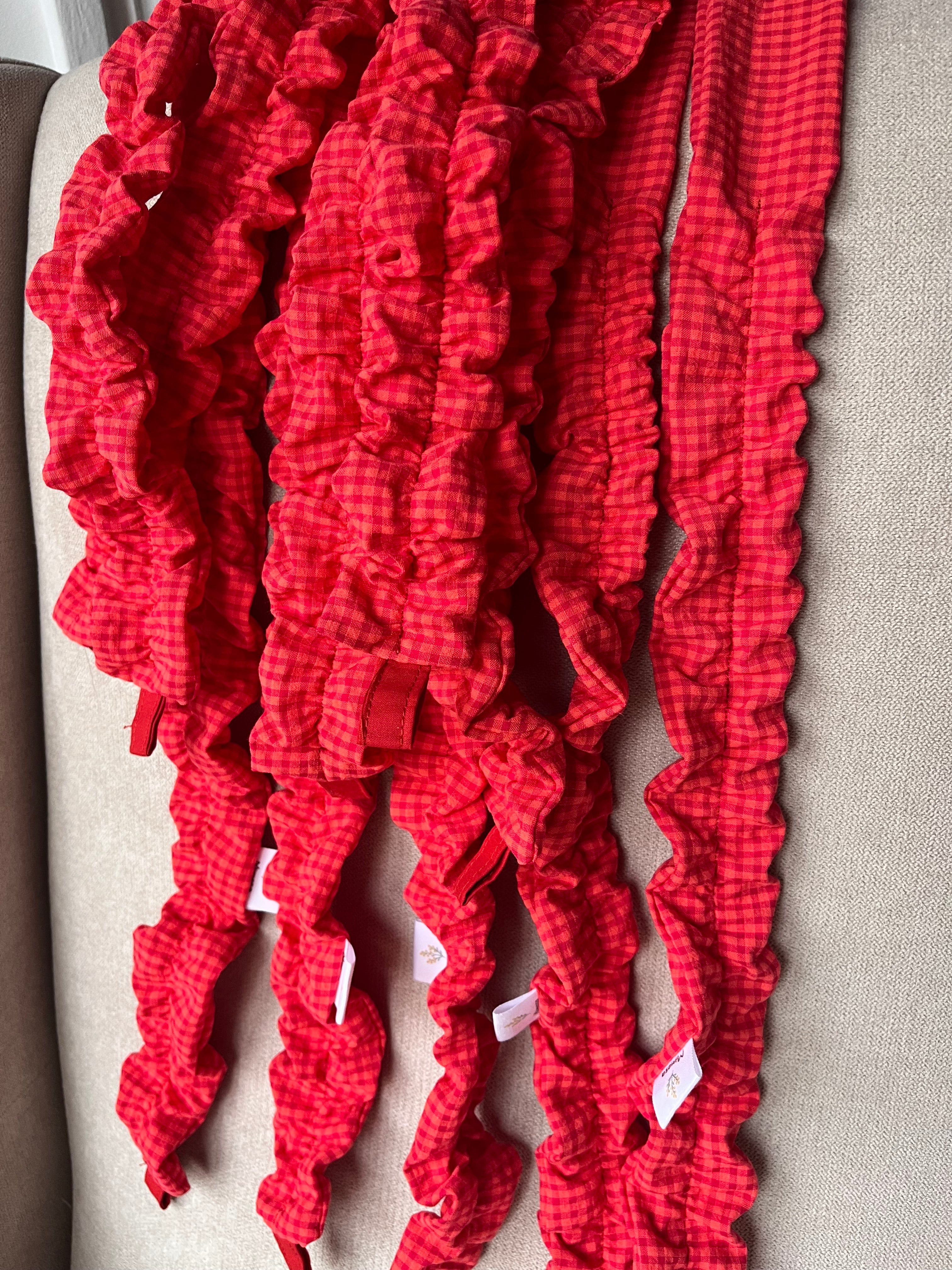 Cuelgamovil Elena Vermelho.