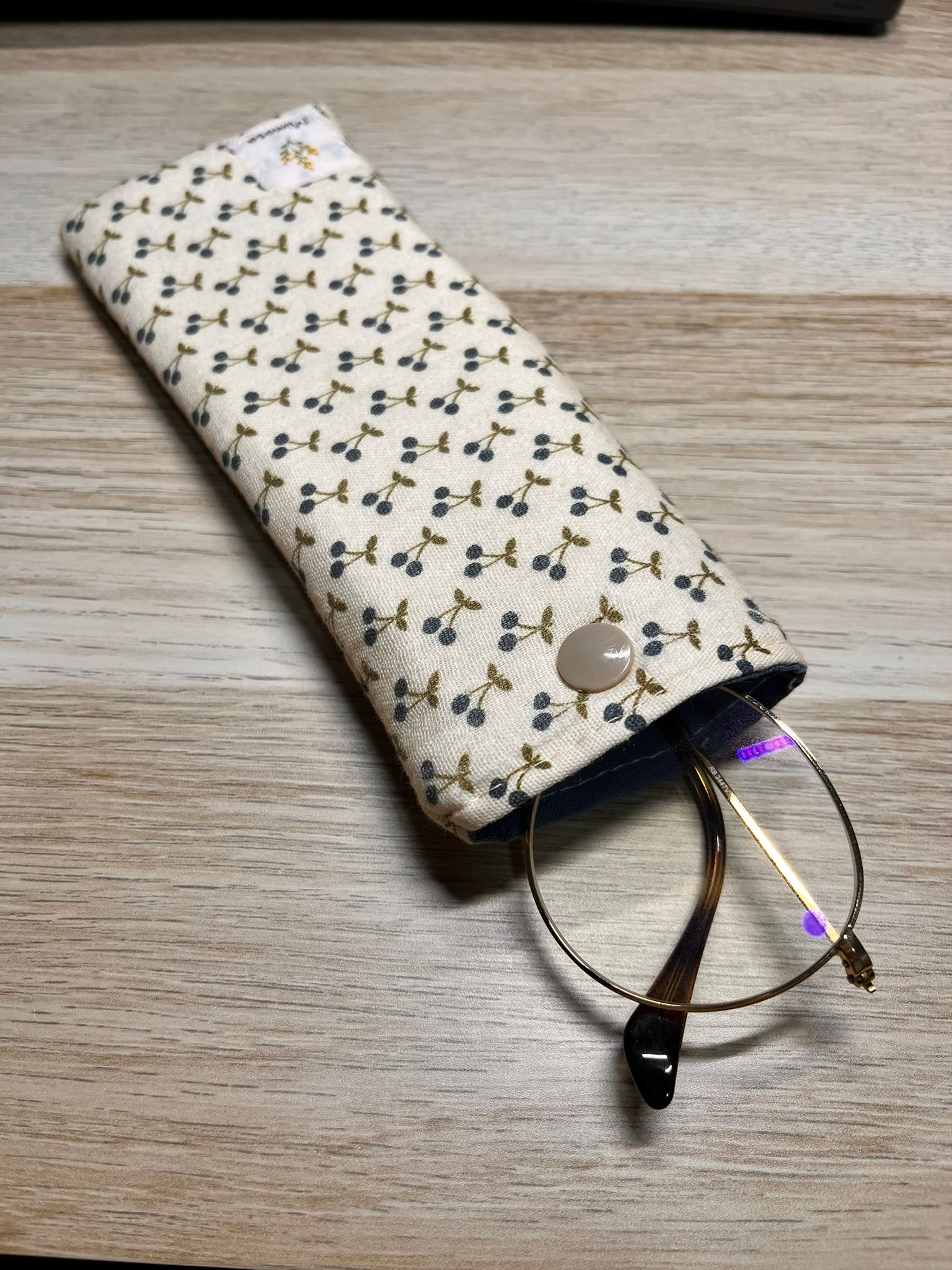 Funda gafas cerecitas