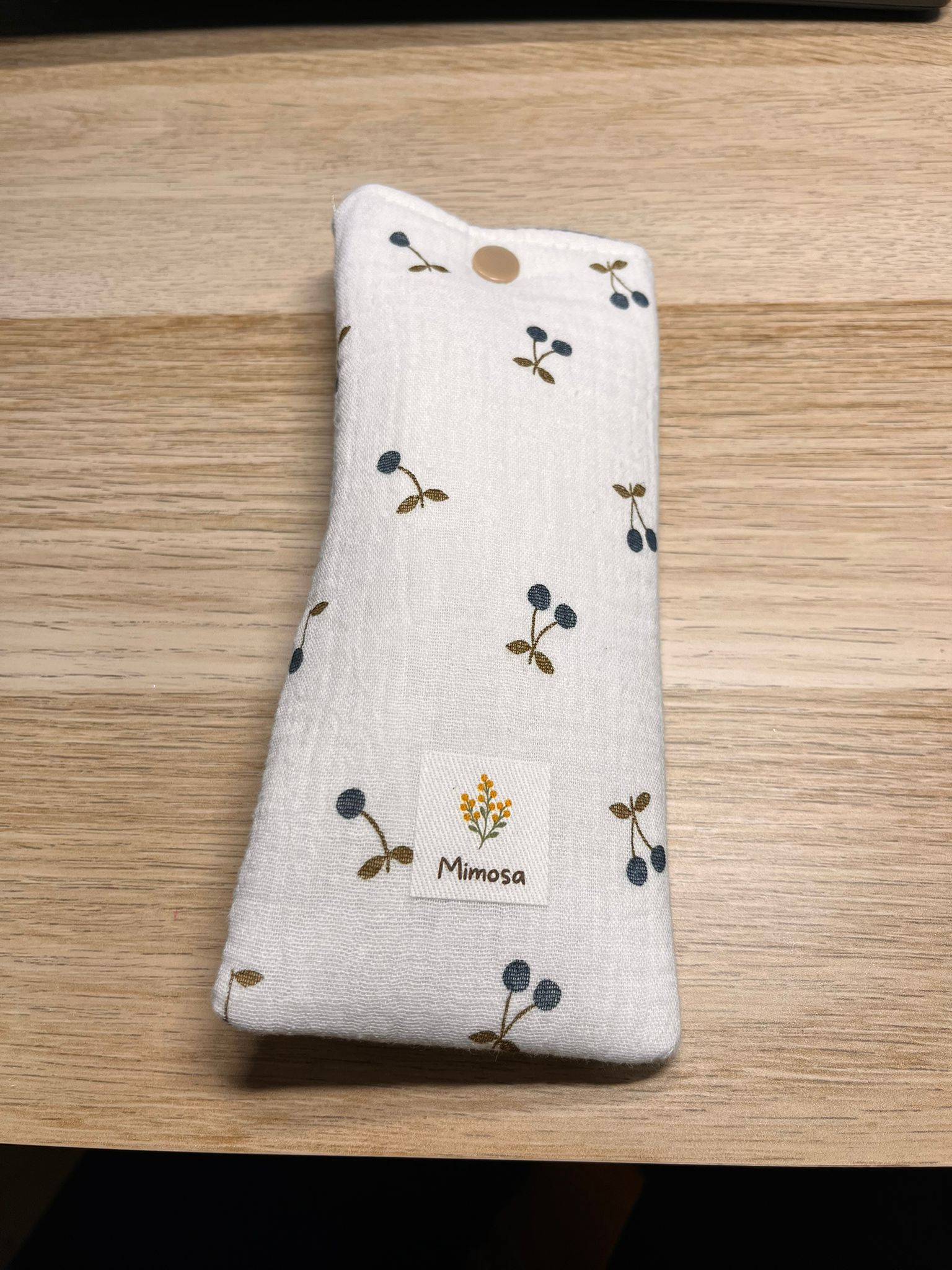 Funda gafas cerezas