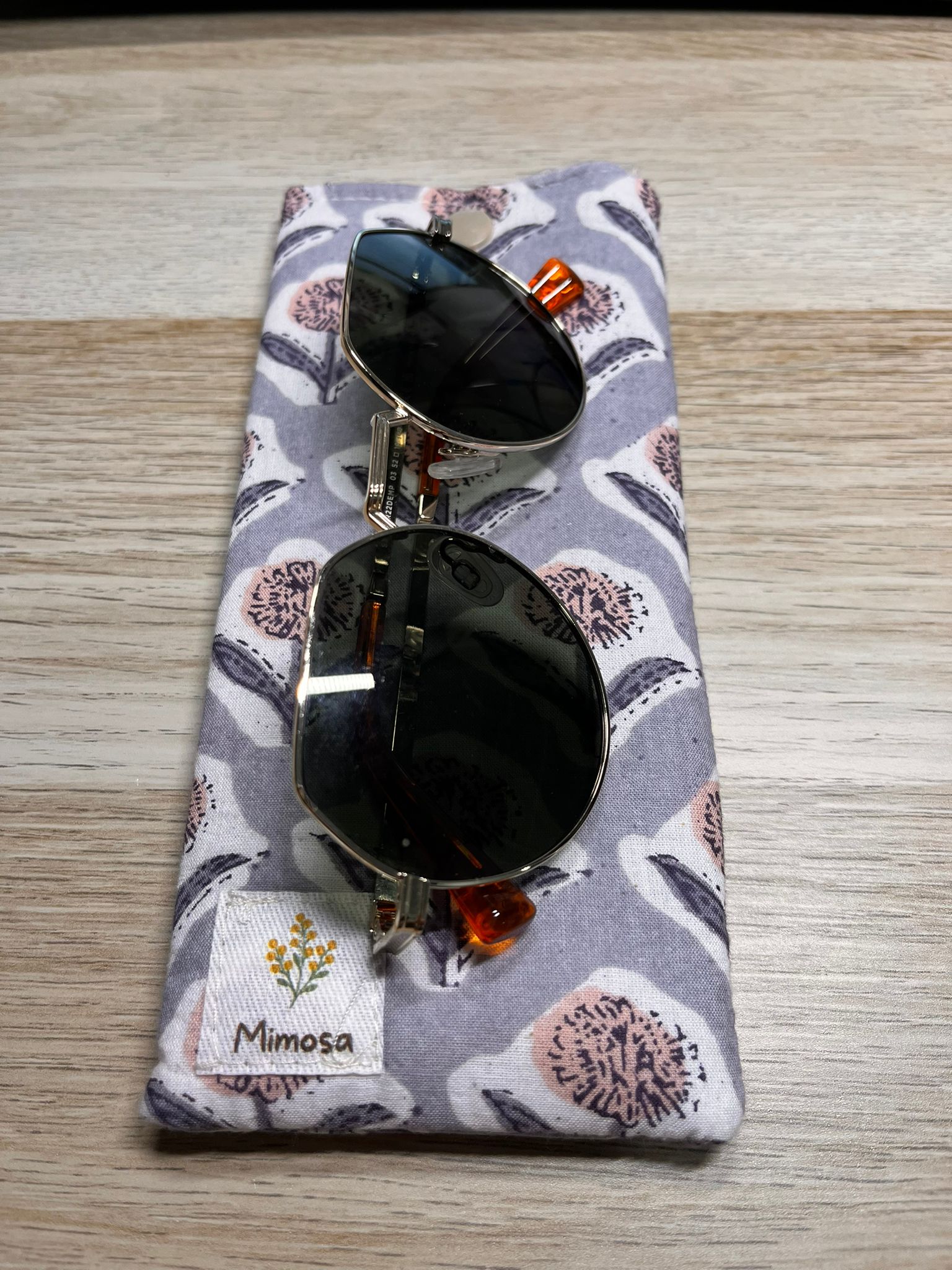 Funda Paula flor gris