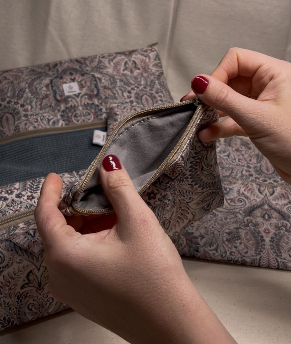 Estuche Lola Damasco